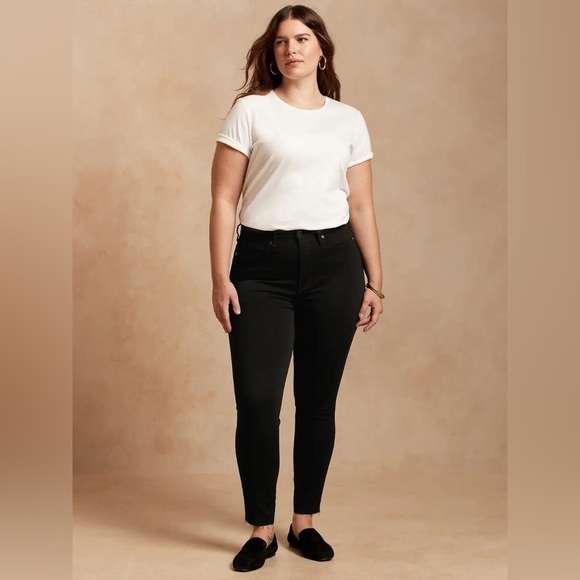 NWT! Banana Republic Premium Denim Black High Rise + Skinny - Multiple🔹 - Picture 4 of 16